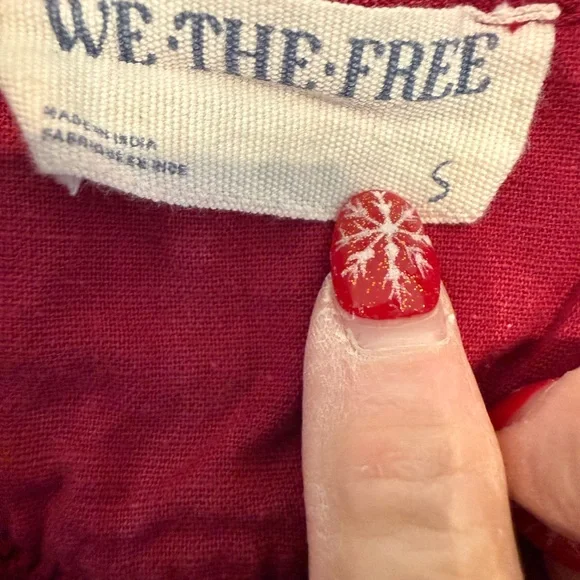 We the Free Burgundy Sweater *GREAT USED CONDITION* - Picture 12 of 12